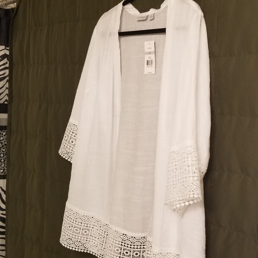NWT Kim Rogers White Cardigan with Lace Trim
